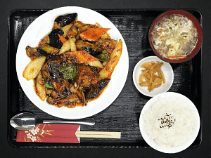 マーボーナス ランチ